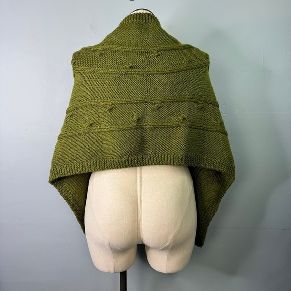 Handmade Moss Green Cable Knit Sweater Shawl Wrap Oversized Button Closure OSFM - Picture 6 of 12